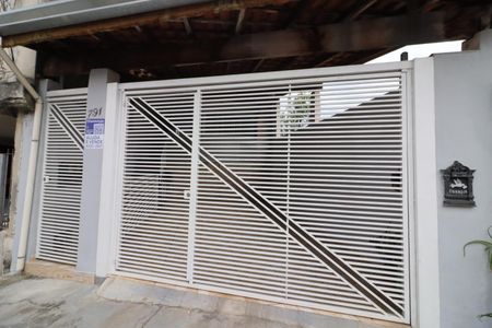 Casa à venda com 80m², 2 quartos e sem vagaFachada