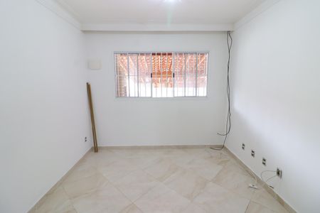 Sala de casa para alugar com 2 quartos, 80m² em Km 18, Osasco