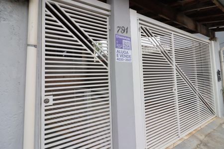 Casa à venda com 80m², 2 quartos e sem vagaFachada