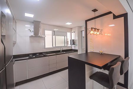 Apartamento para alugar com 107m², 3 quartos e 2 vagas Apartamento para alugar com 107m², 3 quartos e 2 vagasCozinha