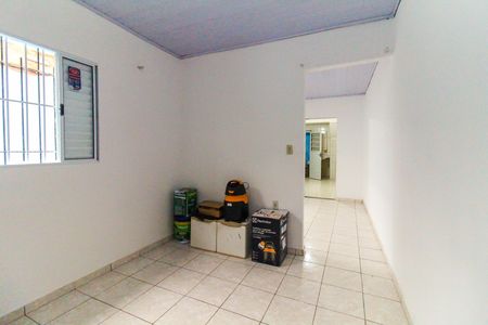 Quarto de casa para alugar com 1 quarto, 70m² em Jardim das Camelias, São Paulo