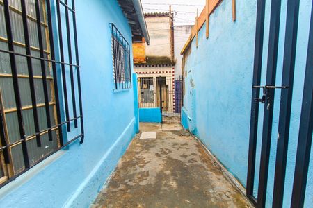 Casa à venda com 70m², 1 quarto e sem vagaQuintal