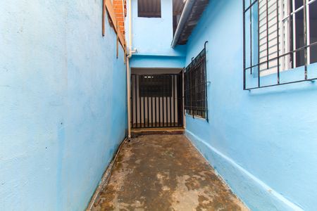 Casa à venda com 70m², 1 quarto e sem vagaQuintal