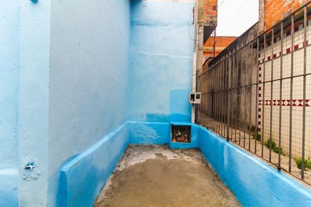 Casa à venda com 70m², 1 quarto e sem vagaQuintal