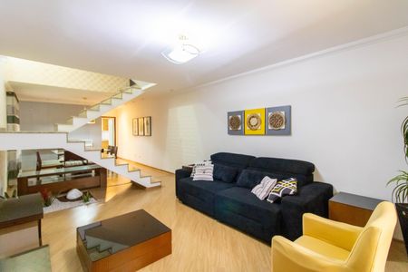 Casa à venda com 160m², 3 quartos e 2 vagasSala