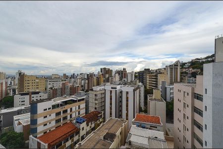 Apartamento para alugar com 158m², 3 quartos e 3 vagasVista