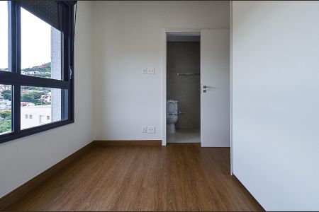 Apartamento para alugar com 158m², 3 quartos e 3 vagasSuíte 2