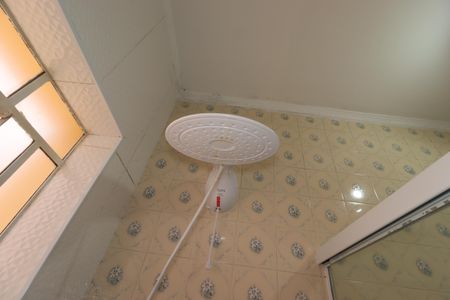 Casa à venda com 235m², 2 quartos e 1 vagaBanheiro - Chuveiro