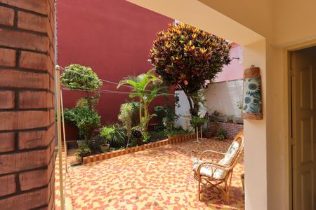 Casa à venda com 235m², 2 quartos e 1 vagaJardim