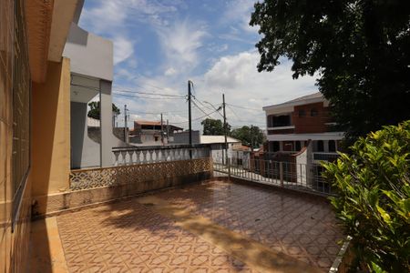 Casa à venda com 235m², 2 quartos e 1 vagaEntrada