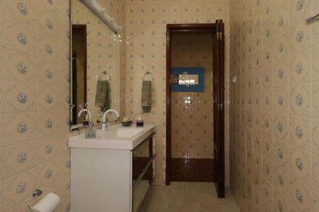 Casa à venda com 235m², 2 quartos e 1 vagaBanheiro