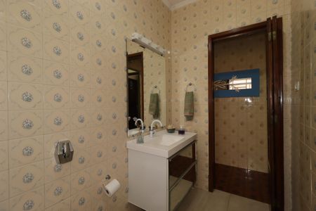 Casa à venda com 235m², 2 quartos e 1 vagaBanheiro