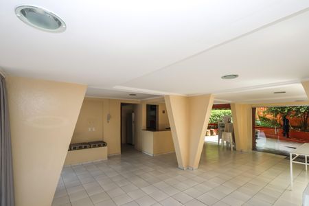 Apartamento à venda com 55m², 2 quartos e 1 vaga Apartamento à venda com 55m², 2 quartos e 1 vagaSalão de festas