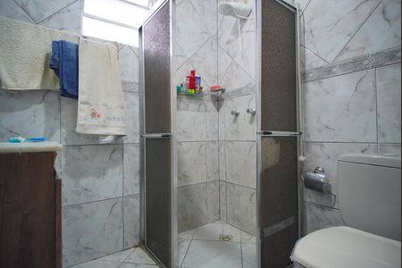 Banheiro Corredor de casa à venda com 2 quartos, 280m² em São Sebastião, Porto Alegre