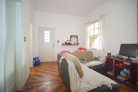 Sala de casa à venda com 2 quartos, 280m² em São Sebastião, Porto Alegre
