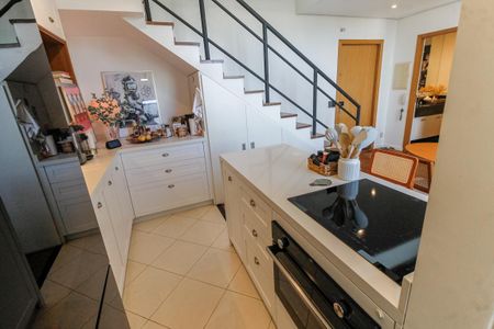 Apartamento à venda com 85m², 1 quarto e 2 vagasCozinha - Armários