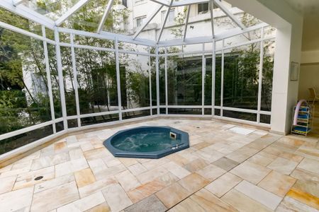 Apartamento à venda com 85m², 1 quarto e 2 vagasÁrea - Piscina