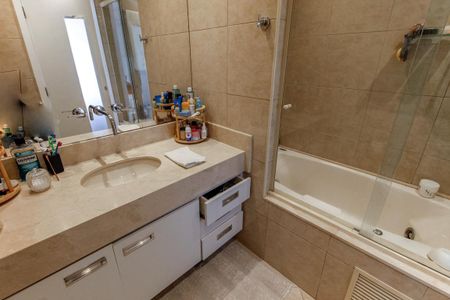 Apartamento à venda com 85m², 1 quarto e 2 vagasBanheiro