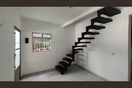 Sala de casa para alugar com 3 quartos, 100m² em Vila Santo Antonio, Ferraz de Vasconcelos