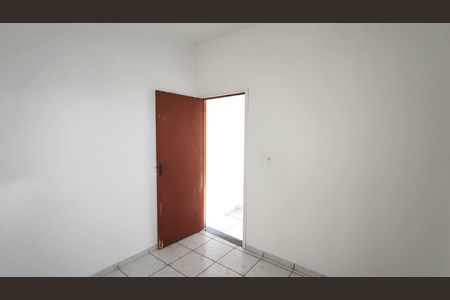 Casa para alugar com 100m², 3 quartos e 2 vagasQuarto 1