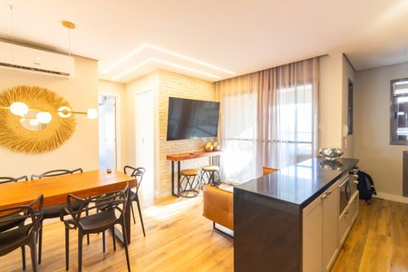 Sala  de apartamento à venda com 2 quartos, 66m² em Centro, Osasco