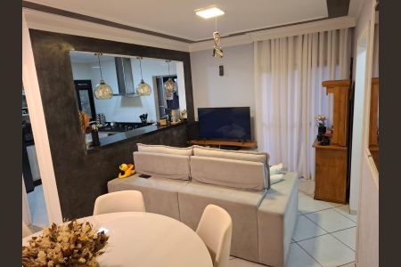 Sala de apartamento para alugar com 2 quartos, 80m² em Jardim Chacara Mea, Suzano