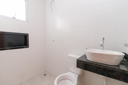 Apartamento para alugar com 60m², 2 quartos e sem vagaBanheiro