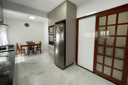 Casa à venda com 220m², 3 quartos e 2 vagas