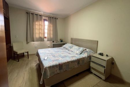 Casa à venda com 220m², 3 quartos e 2 vagas