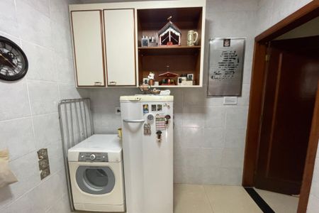 Casa à venda com 220m², 3 quartos e 2 vagas