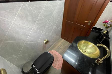 Casa à venda com 220m², 3 quartos e 2 vagas