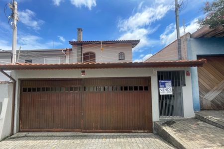 Casa à venda com 220m², 3 quartos e 2 vagas