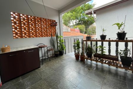 Casa à venda com 220m², 3 quartos e 2 vagas
