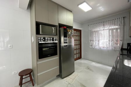 Casa à venda com 220m², 3 quartos e 2 vagas