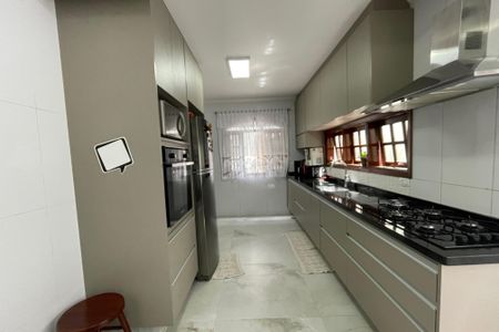 Casa à venda com 220m², 3 quartos e 2 vagas