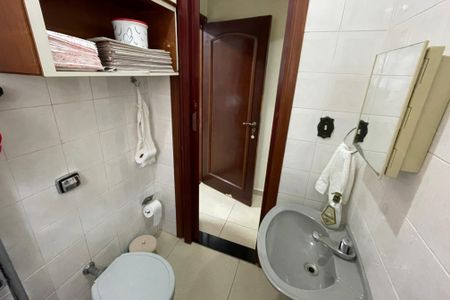 Casa à venda com 220m², 3 quartos e 2 vagas