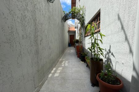Casa à venda com 220m², 3 quartos e 2 vagas