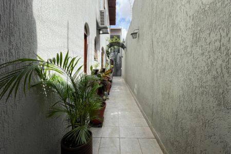 Casa à venda com 220m², 3 quartos e 2 vagas