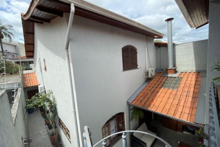 Casa à venda com 220m², 3 quartos e 2 vagas