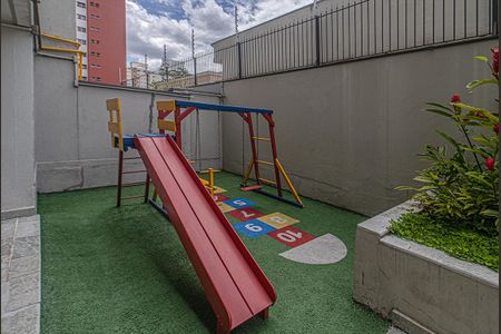 Apartamento para alugar com 65m², 2 quartos e 1 vagaplay ground_1