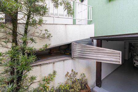 Casa à venda com 210m², 3 quartos e 4 vagas Casa à venda com 210m², 3 quartos e 4 vagasDepósito