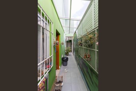 Casa à venda com 210m², 3 quartos e 4 vagas Casa à venda com 210m², 3 quartos e 4 vagasCorredor