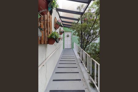 Casa à venda com 210m², 3 quartos e 4 vagas Casa à venda com 210m², 3 quartos e 4 vagasRampa