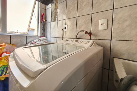 Apartamento à venda com 65m², 2 quartos e 1 vagaÁrea de Serviço