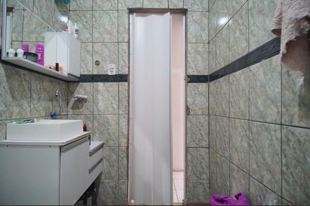 Casa à venda com 240m², 3 quartos e 1 vagaBanheiro