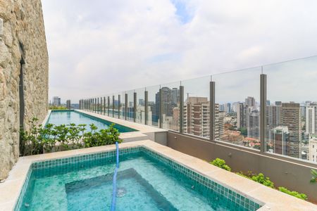 Studio à venda com 22m², 1 quarto e sem vaga Studio à venda com 22m², 1 quarto e sem vagaÁrea Comum - Piscina