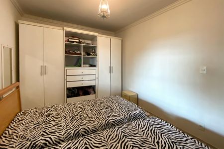 Casa à venda com 385m², 6 quartos e 4 vagasQuarto 2