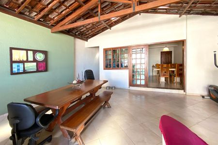 Casa à venda com 385m², 6 quartos e 4 vagasVaranda Gourmet