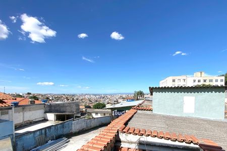 Casa à venda com 385m², 6 quartos e 4 vagasCasa cobertura - Vista