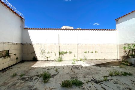 Casa à venda com 385m², 6 quartos e 4 vagasQuintal